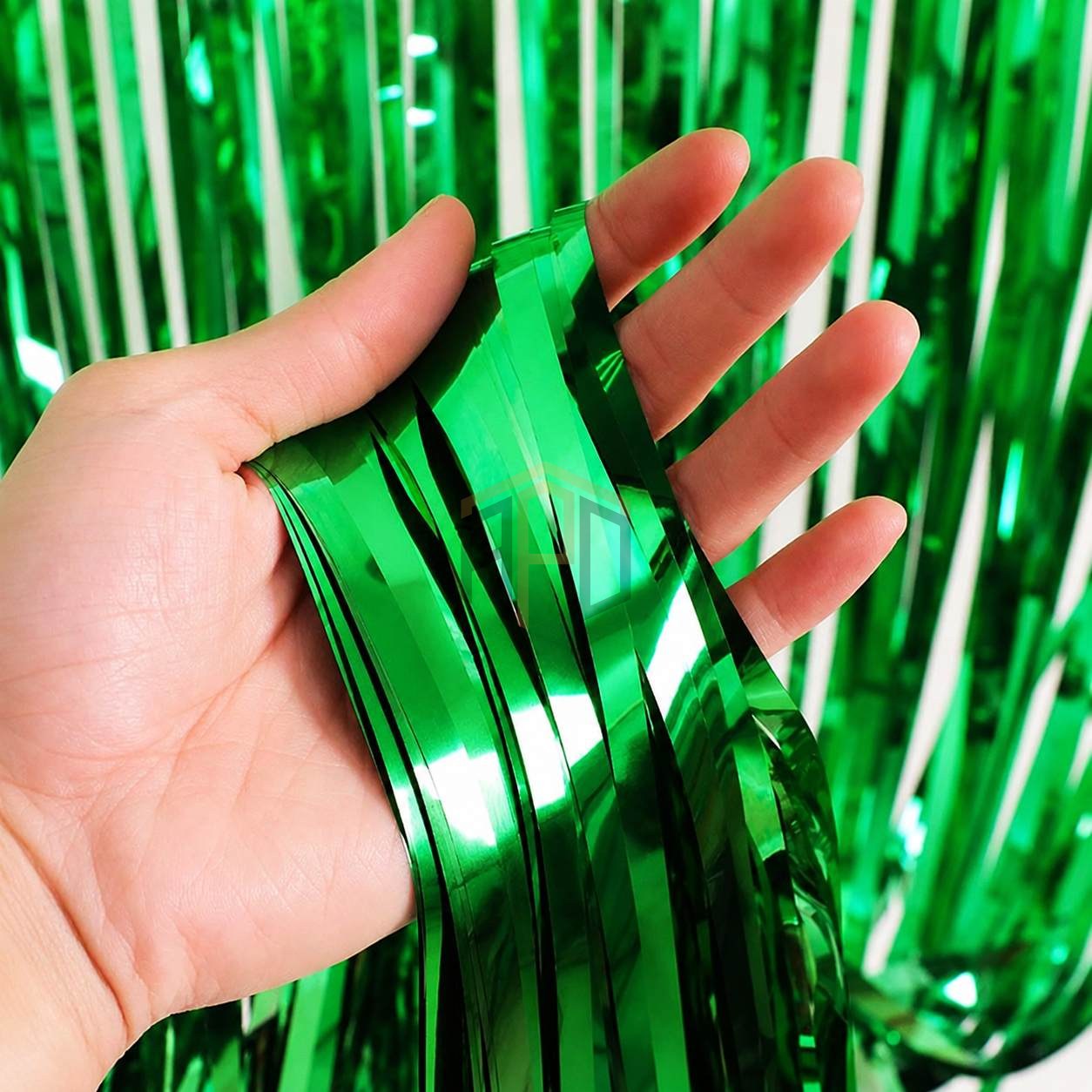 1½ x5 FT Silver Green Foil Fringe Curtain